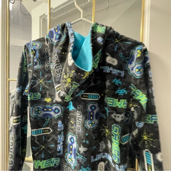 Set of 2- Kids size 12 warm and fussy onesie 💤🛏️ - Picture 4 of 16